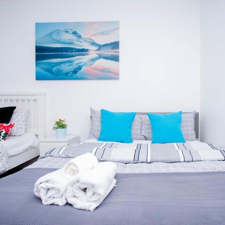 Oasis Place Northampton Bagian luar foto
