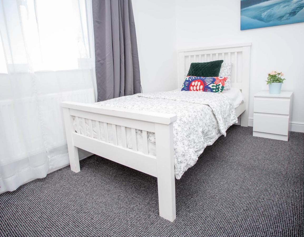 Oasis Place Northampton Bagian luar foto